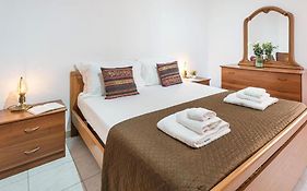 Pm 98 Via Paoli Guest House